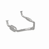 MagnaFlow direct-fit catalytic converter fits 1994-1995 Land Rover Defender 90, Land Rover Discovery, and additional vehicles. Hardware is included to eliminate the hassle of worki