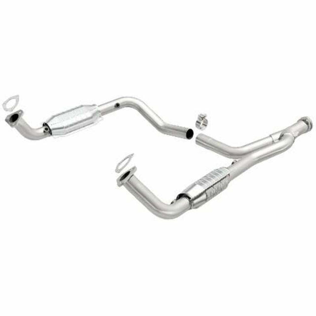 MagnaFlow direct-fit catalytic converter fits 1996-2002 Land Rover Range Rover HSE 4.6L and 1996-2000 Land Rover Range Rover 4.0L stainless steel Federal EPA compliant OBDII 93694