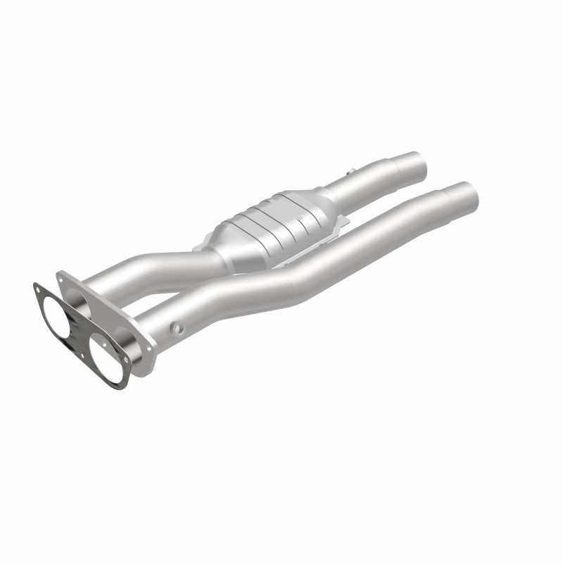 MagnaFlow direct-fit catalytic converter for 1996-1999 Chevy 7.4L stainless steel CARB compliant 4451471