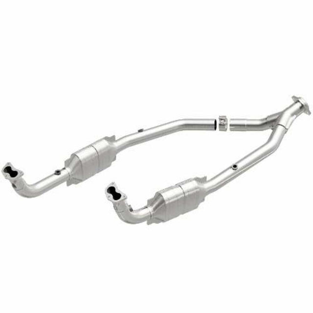 MagnaFlow direct-fit catalytic converter fits 1999-2002 Land Rover Discovery 4.0L and 2003-2004 Land Rover Discovery 4.6L stainless steel CARB compliant OBDII 49720
