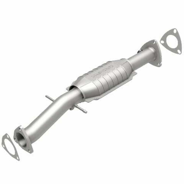 MagnaFlow direct-fit catalytic converter fits 1998-1999 Chevrolet S10, GMC Sonoma, and additional vehicles. Avoid potential exhaust leaks by using the included gaskets to get a pro