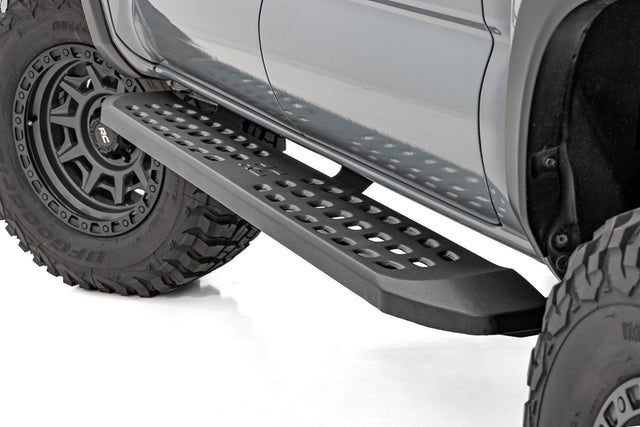 Running boards for 2016-2023 Toyota Tacoma by Rough Country