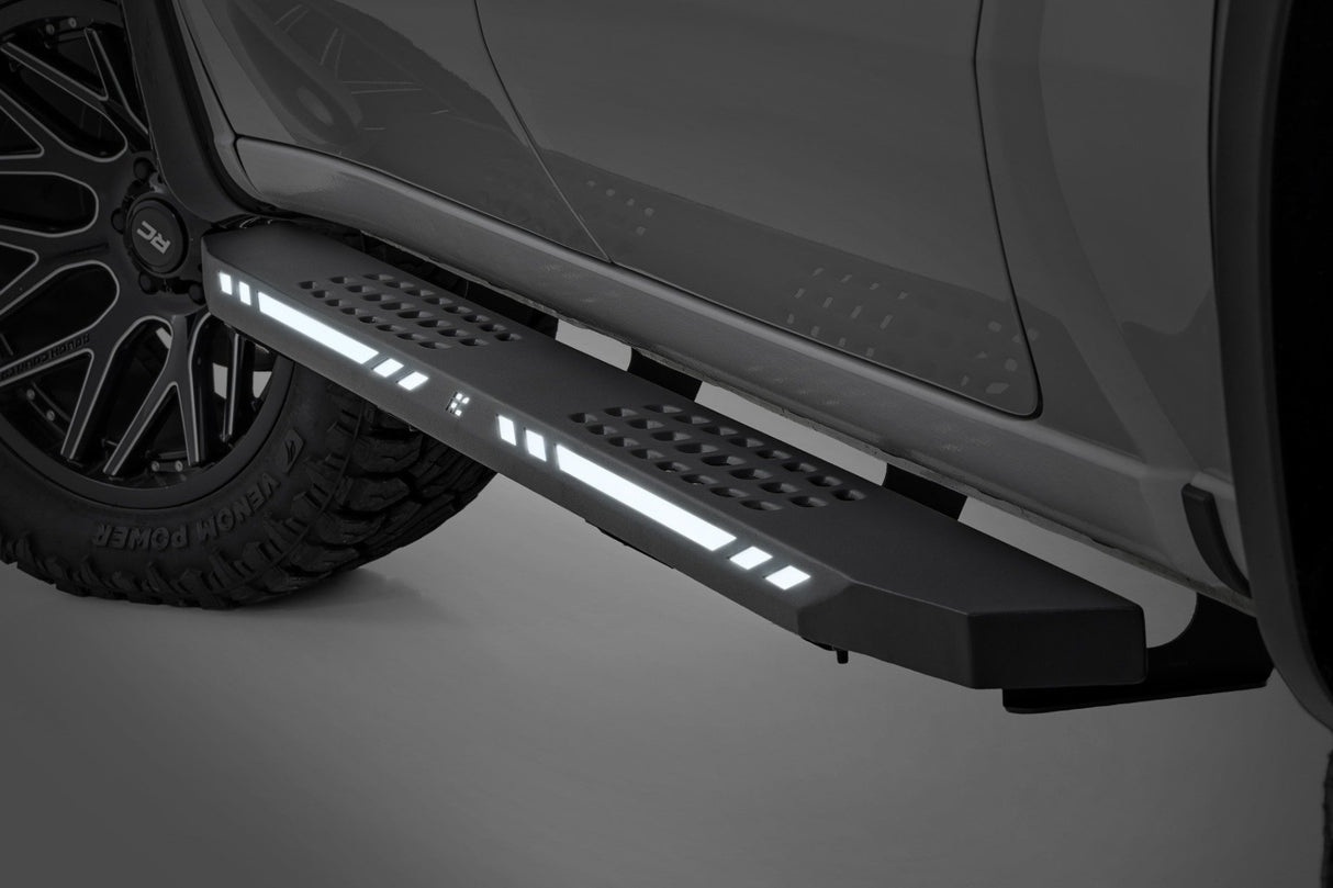 AC2 Running Boards - Amber/White - Crew Cab - Chevy/GMC 1500/2500HD/3500HD