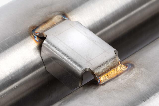 APR Catback Exhaust System Center Muffler - 4.0 TFSI - C7 - CBK0023