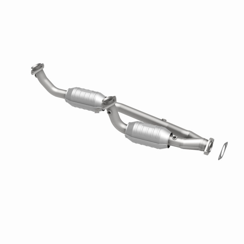 MagnaFlow direct-fit catalytic converter for 1995-1997 Ford 3.8L stainless steel CARB compliant 4451353