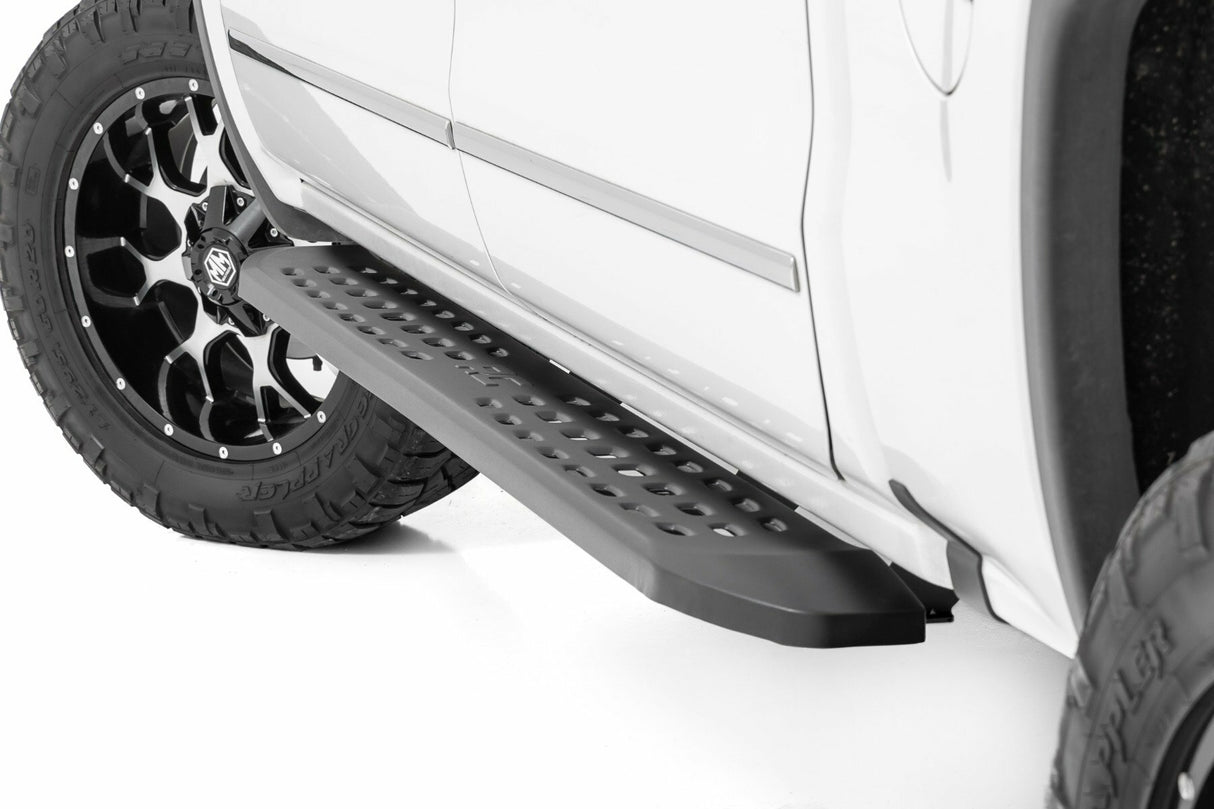 Running boards for 2007-2018 Chevy Silverado 1500 by Rough Country
