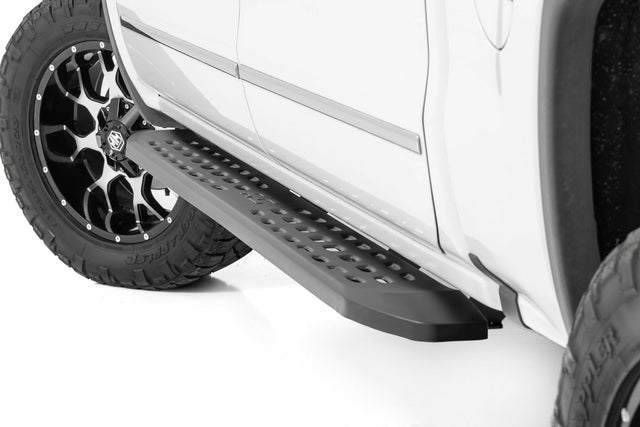 Running boards for 2007-2018 Chevy Silverado 1500 by Rough Country