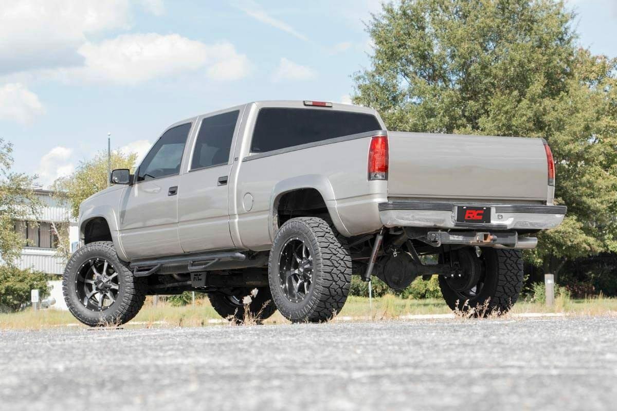 Fits Chevy 3/4-Ton Suburban/C2500/K2500/C3500/K3500 for Chevy Suburban by Rough Country