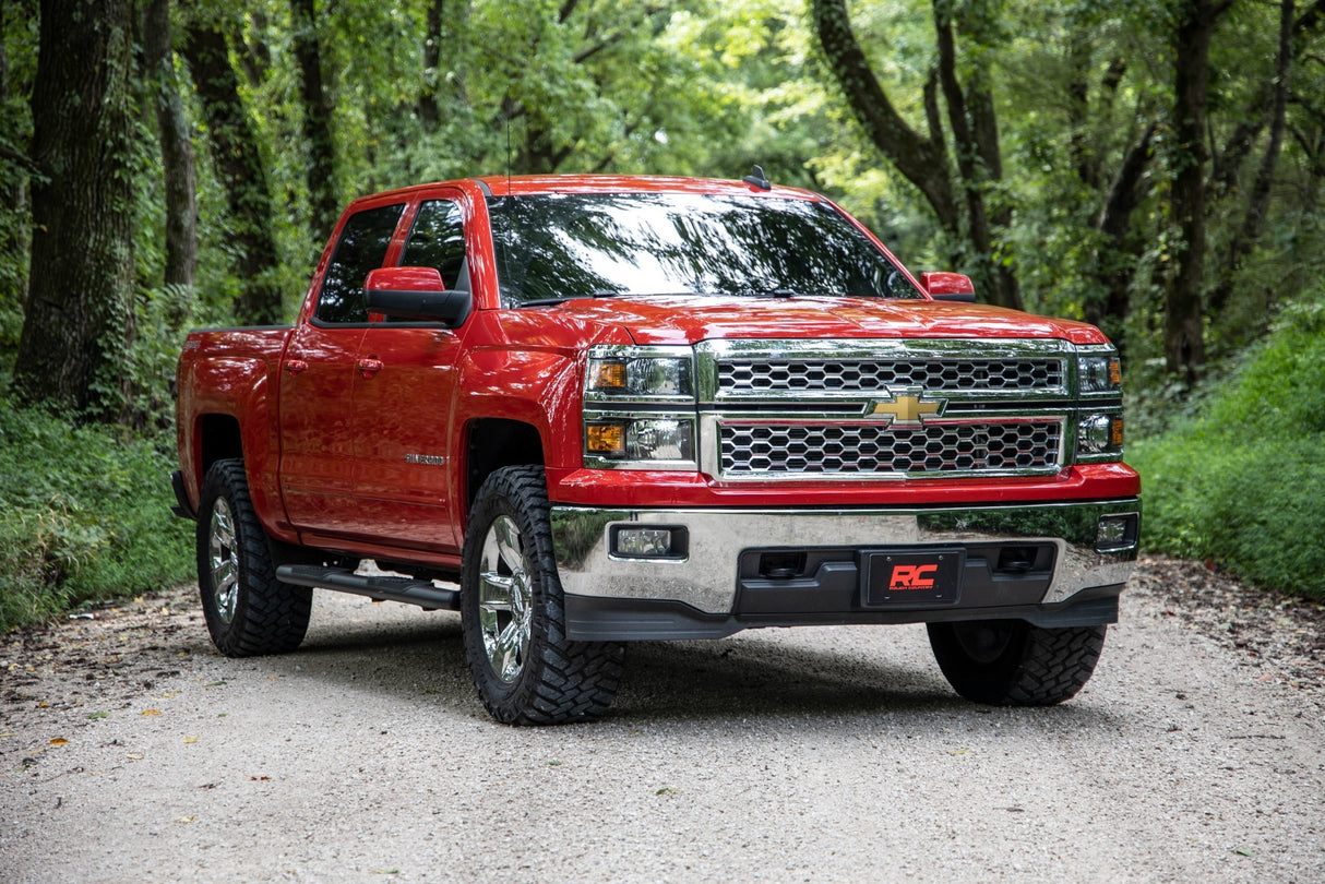 Struts for Chevy by Rough Country
