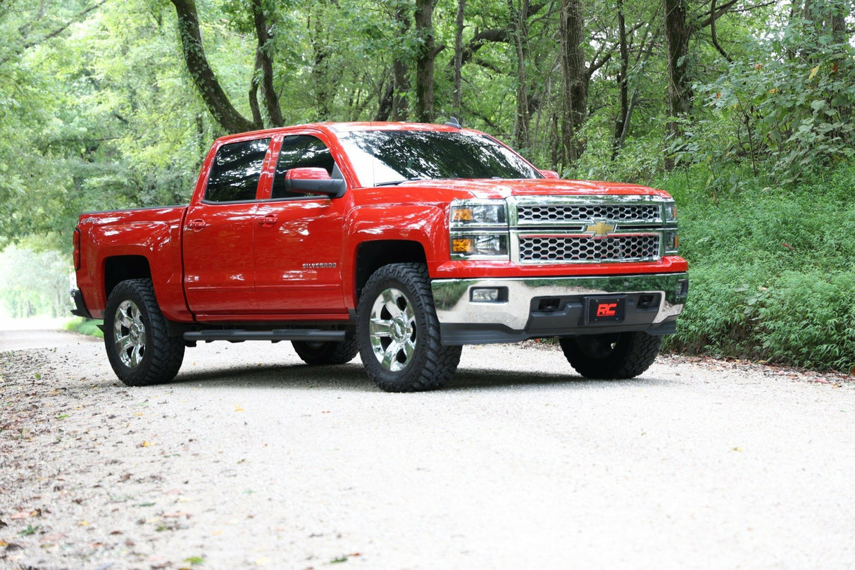 Struts for Chevy by Rough Country