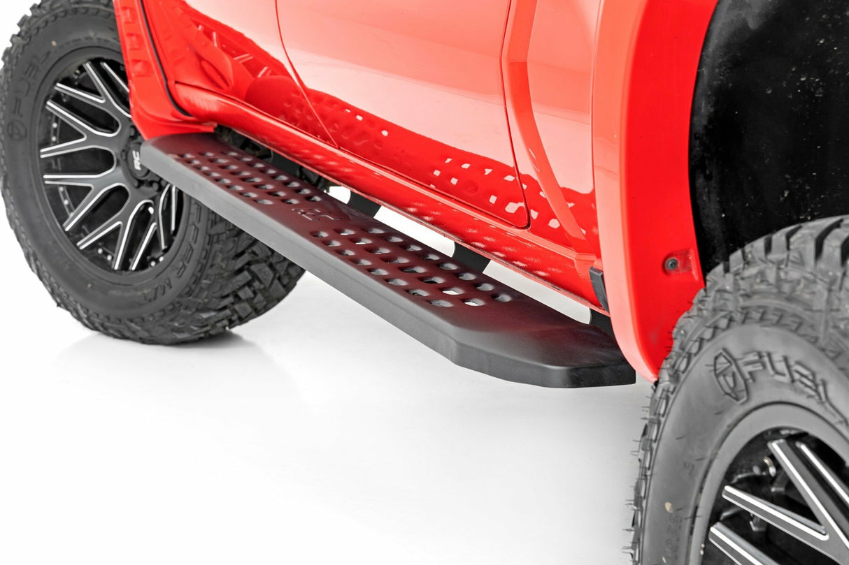 Fits Chevy/GMC 1500/2500HD(19-24) RPT2 Running Boards Crew Cab Black 44002