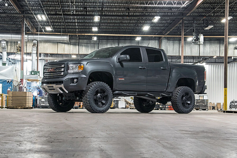Lift kit for 2015-2022 Chevy Colorado by Rough Country