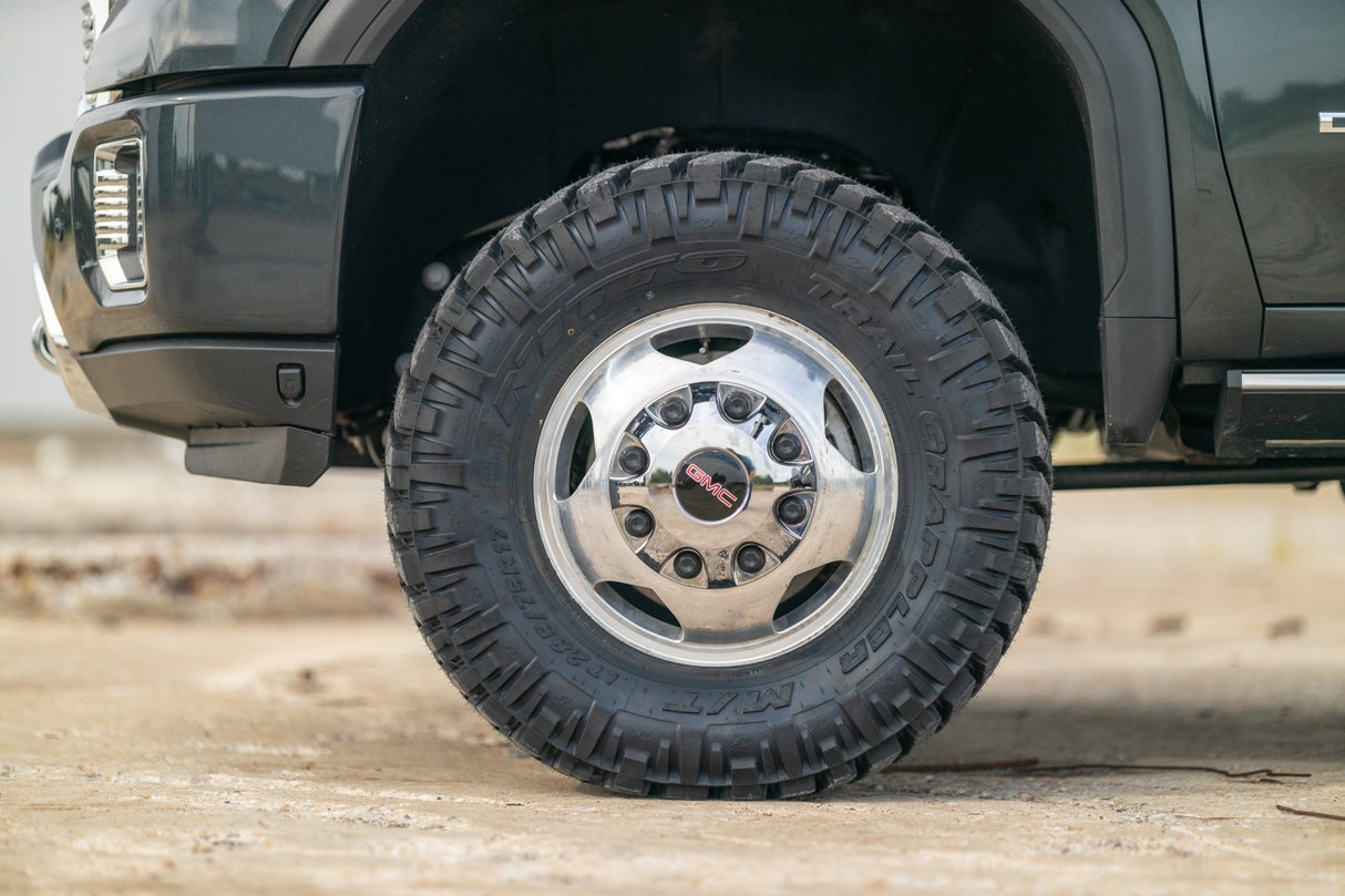 Lift kit for Chevy Silverado 3500 by Rough Country