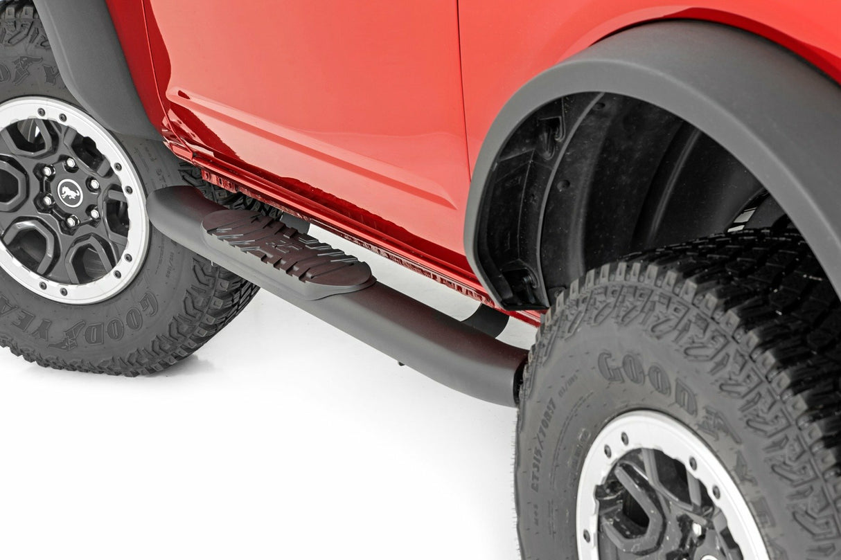 Side steps for 2021-2024 Ford Bronco by Rough Country