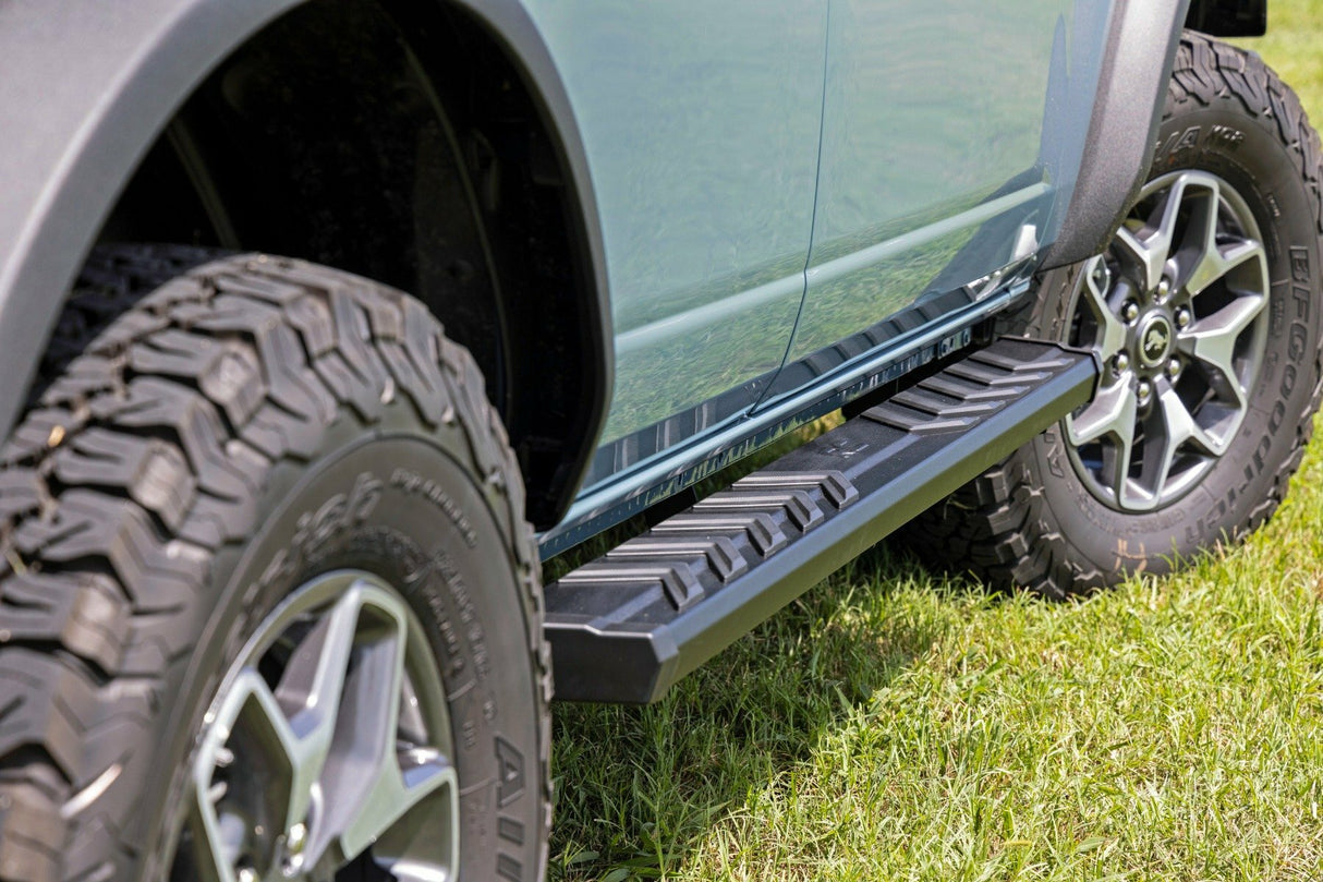 Running boards for 2021-2024 Ford Bronco by Rough Country