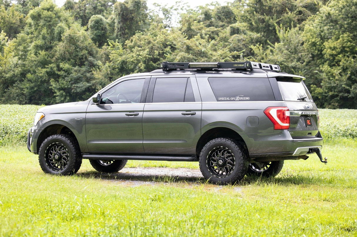 Fits Ford Expedition 4WD (2018-2024) 3 Inch Lift Kit; UCA; 40231RED