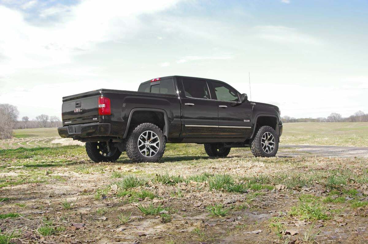 Lift kit for GMC Sierra 1500 by Rough Country