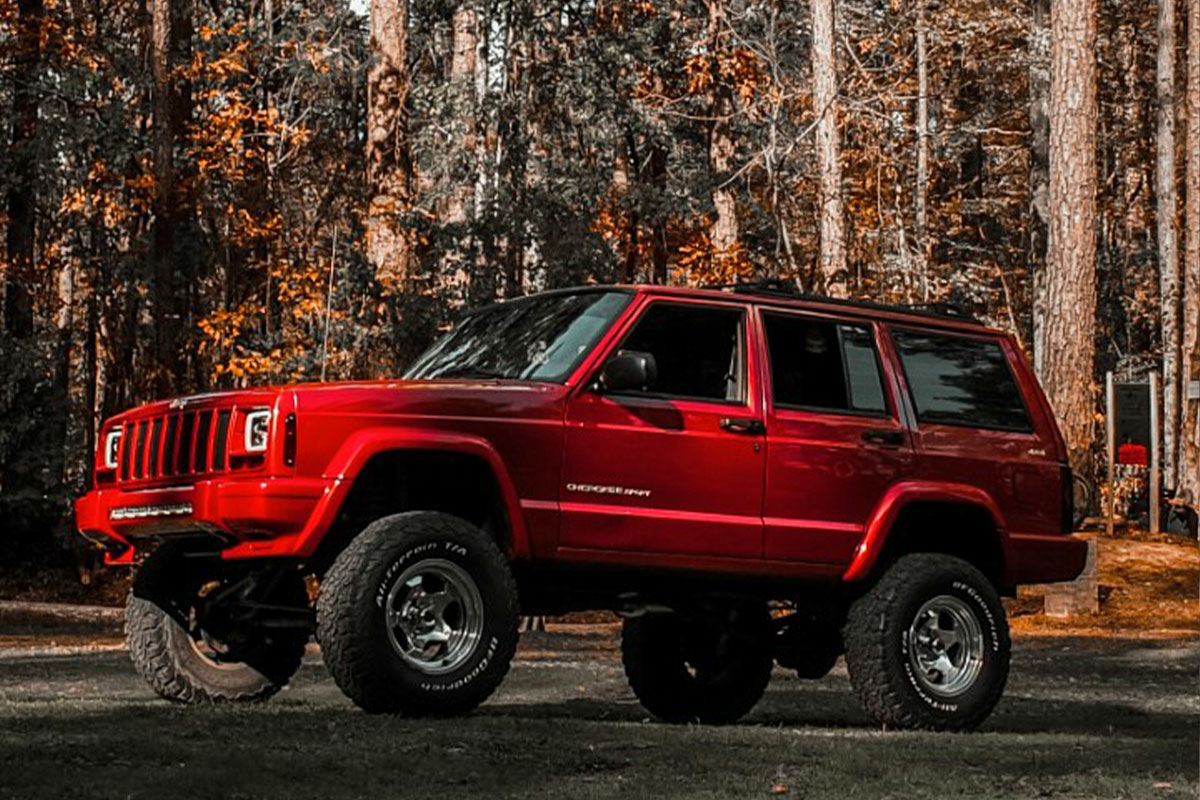 Lift kit for 1984-2001 Jeep Cherokee by Rough Country