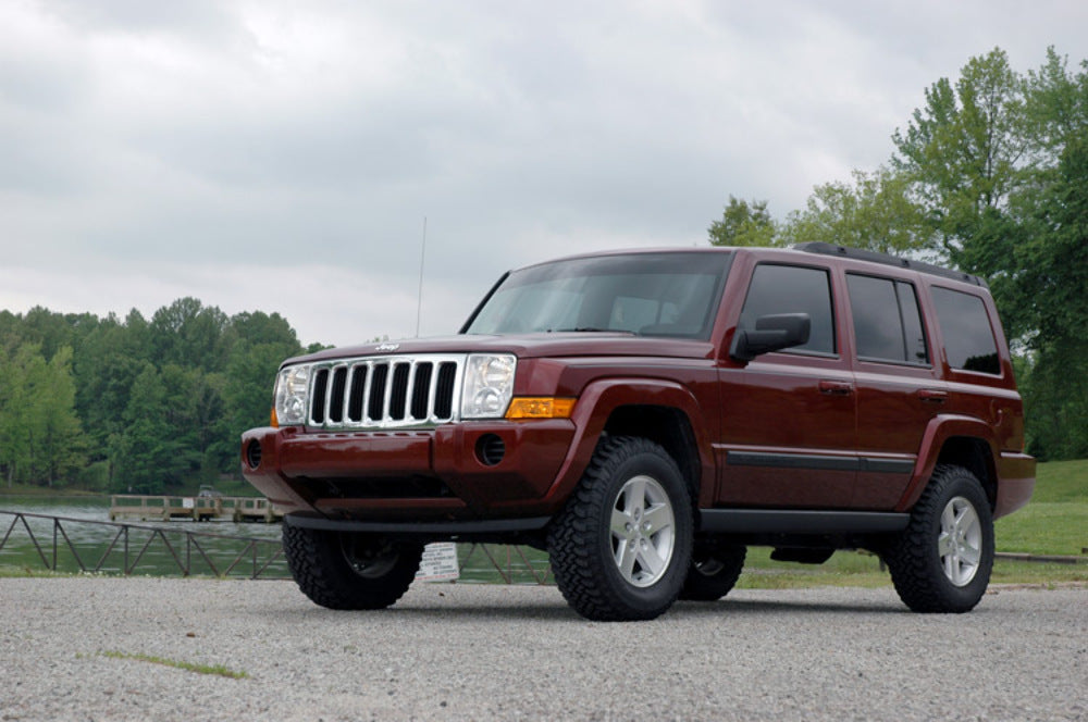 Lift kit for Jeep Grand Cherokee by Rough Country