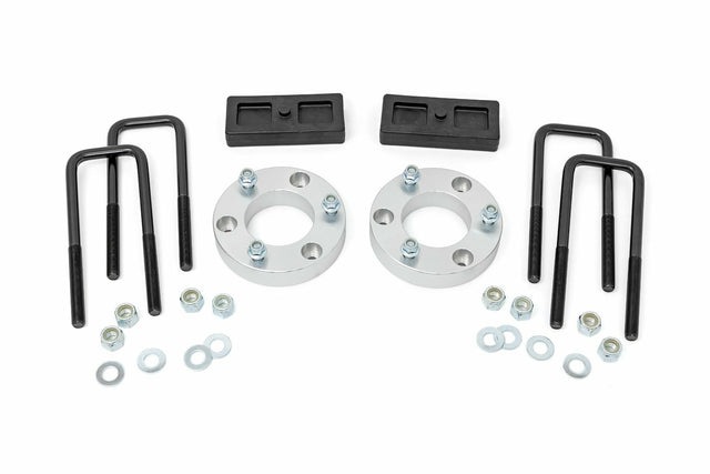 Leveling lift kit for 2022-2024 Nissan Titan by Rough Country