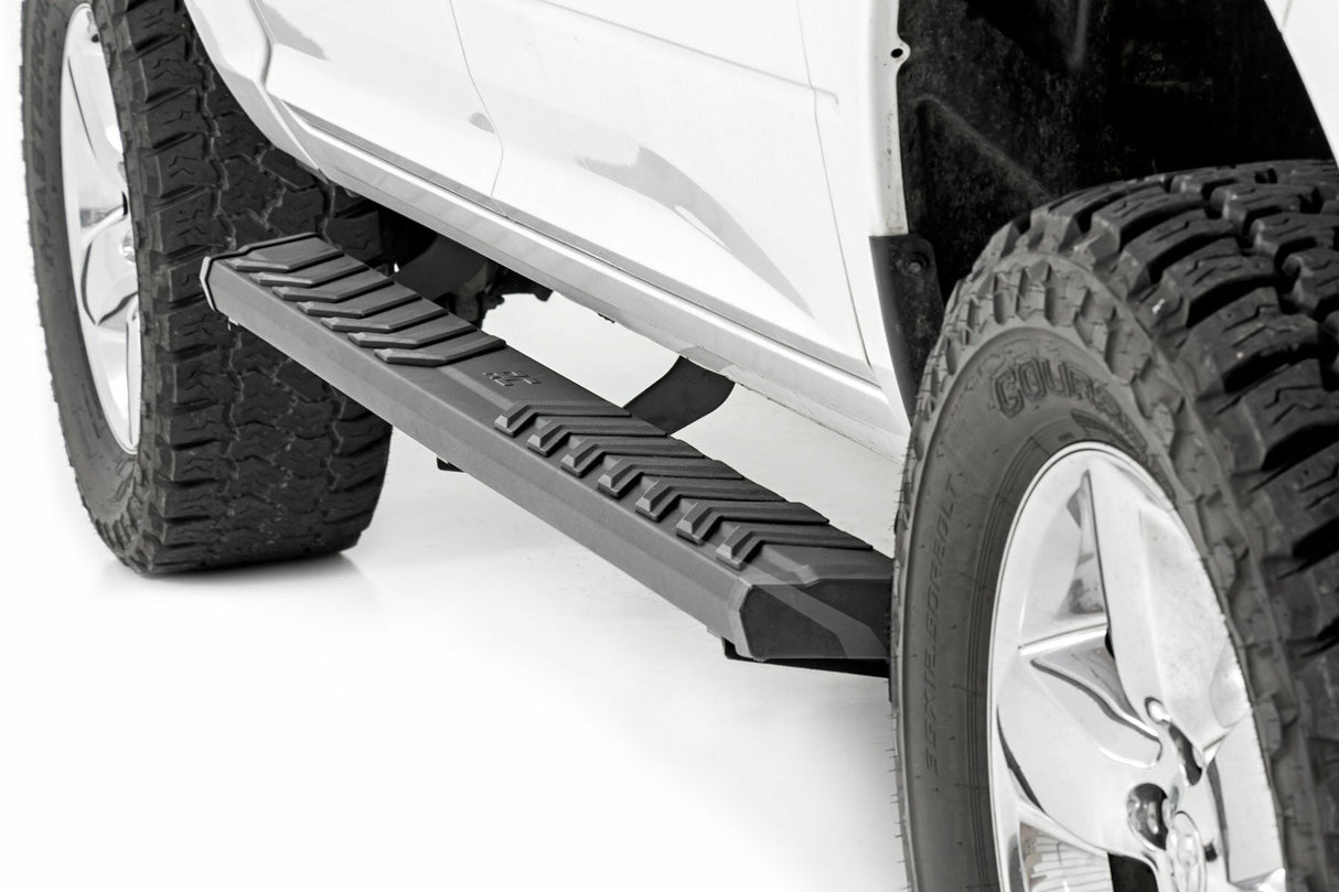 Side steps for 2009-2010 Ram 1500 by Rough Country