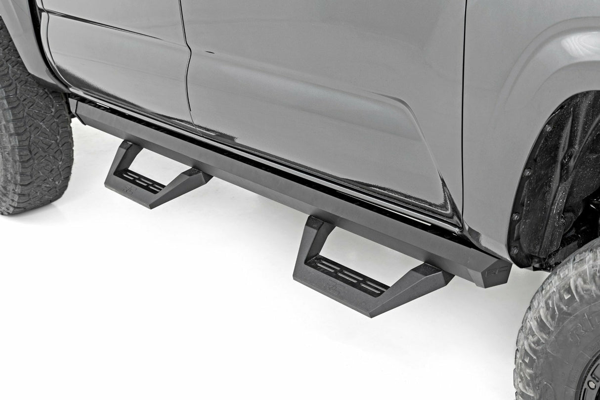 Side steps for 2005-2023 Toyota Tacoma by Rough Country