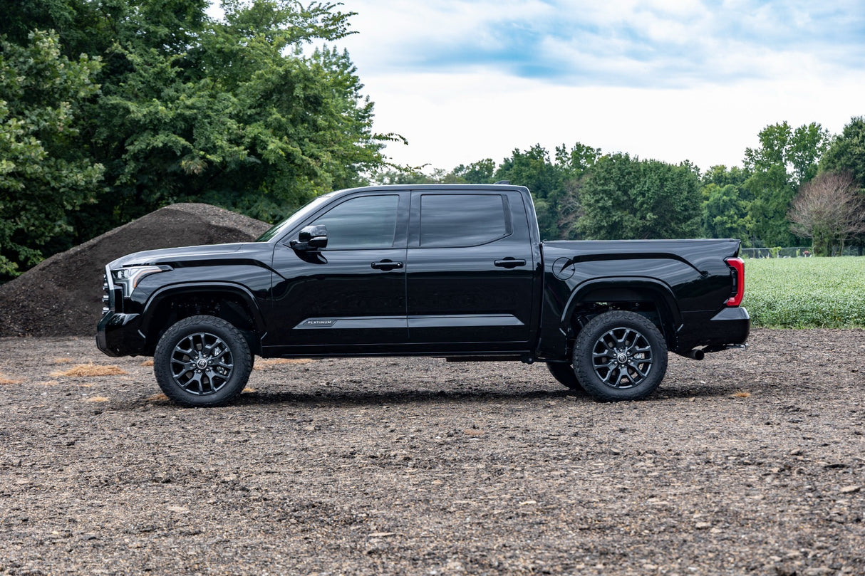 Fits Toyota Tundra 4WD (2022-2024) 3.5 Inch Lift Kit; Rear Air Ride; 71300