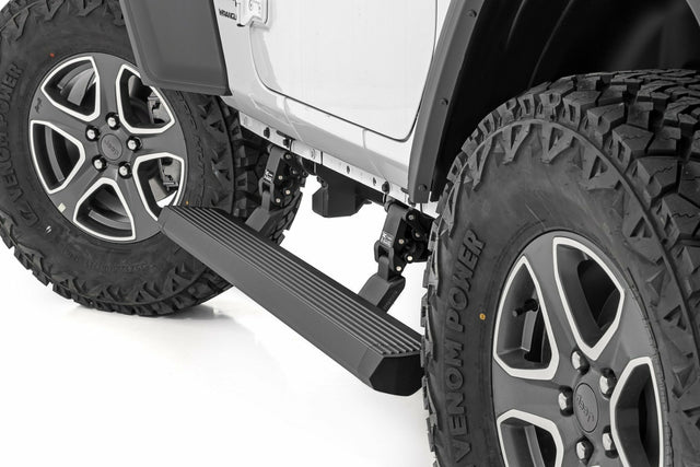 Running boards for 2018-2024 Jeep Wrangler JL by Rough Country