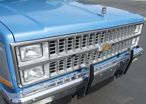 1981-1982 Chevrolet C10; Grille - Chrome/Gray GRO82CC