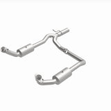 MagnaFlow direct-fit catalytic converter fits 2009-2019 Ford E-350 Super Duty and 2009-2013 Ford E-250, this and / Compliant stainless steel CARB compliant OBDII