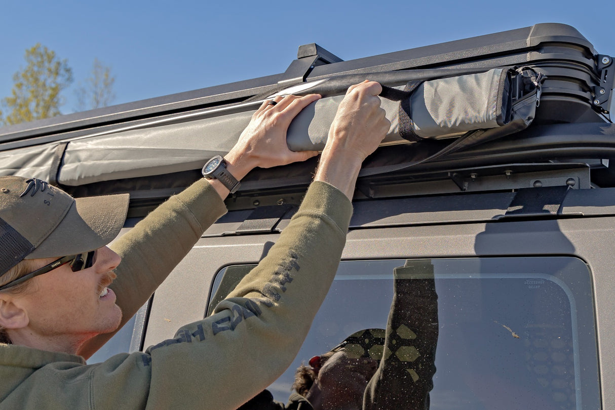 Retractable Roof Rack Awning; 6'6" x 9'8" (Fits Trucks & SUVs) 99081