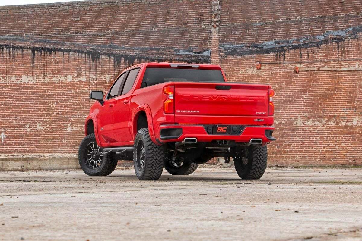 Fender flares by Rough Country