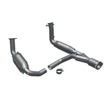 direct-fit catalytic converter fits 2006-2009 Chevy Trailblazer 6L V8 and 2007-2009 GMC Envoy 5.3L V8 rear front Federal EPA gasket included 7713334 Schultz
