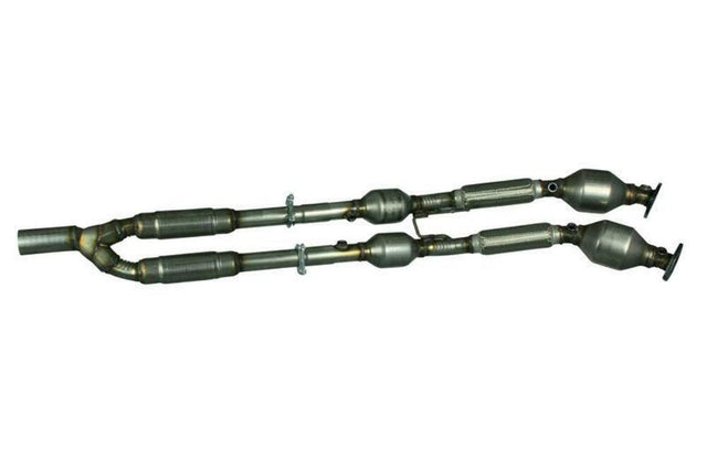direct-fit catalytic converter fits 2006-2008 VW Passat 3.6L and 2006-2008 VW Passat 3.6L V6 rear front Federal EPA gasket included 7716001 Schultz