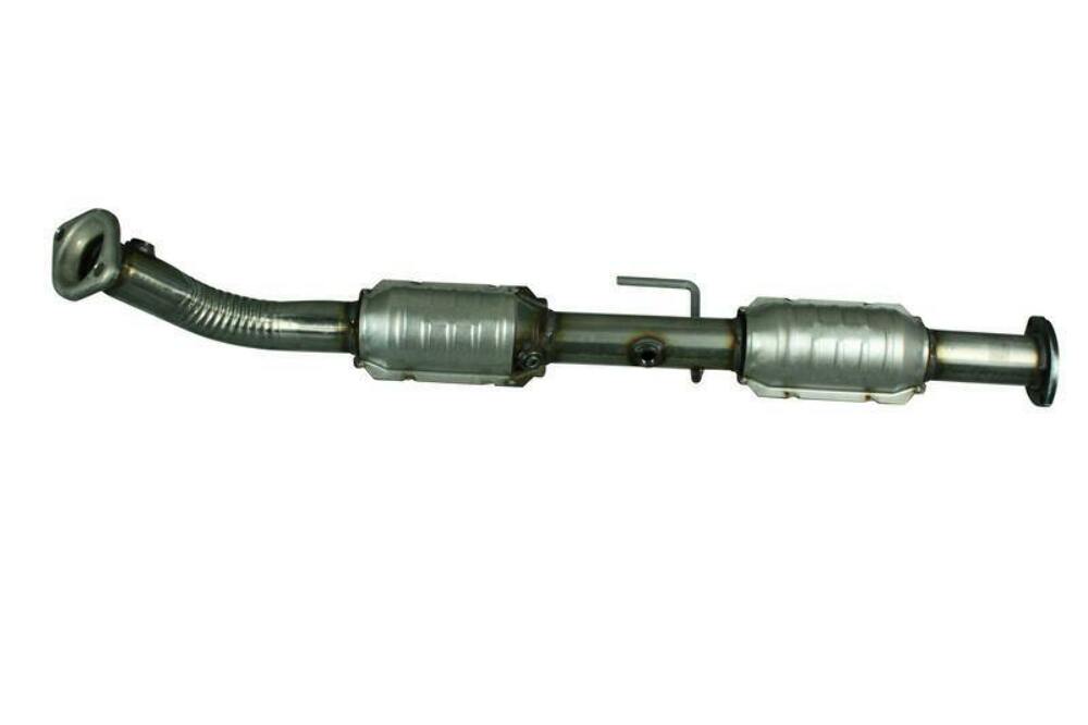 direct-fit catalytic converter fits 2005-2015 Toyota Tacoma 2.7L and 2005-2015 Toyota Tacoma 2.7L L4 rear front Federal EPA with gaskets 7716036 Schultz