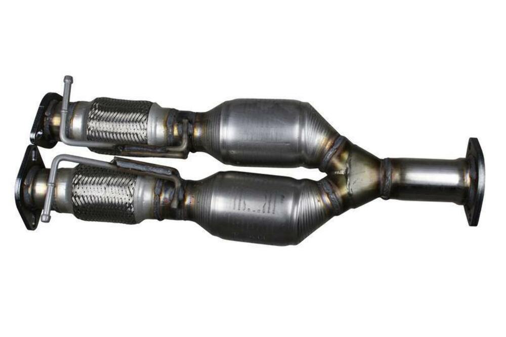 direct-fit catalytic converter fits 2005-2011 Volvo XC90 4.4L and 2005-2011 Volvo XC90 4.4L V8 rear front Federal EPA with gaskets 7717010 Schultz