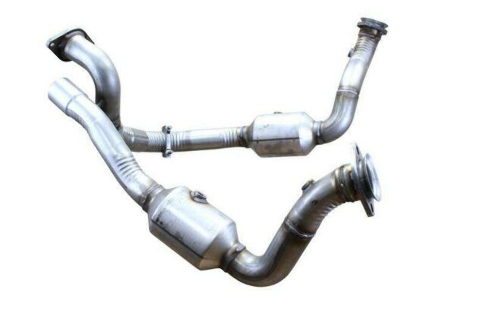 direct-fit catalytic converter fits 2011-2022 F 250 Super Duty 6.2L stainless steel 7718007 Schultz